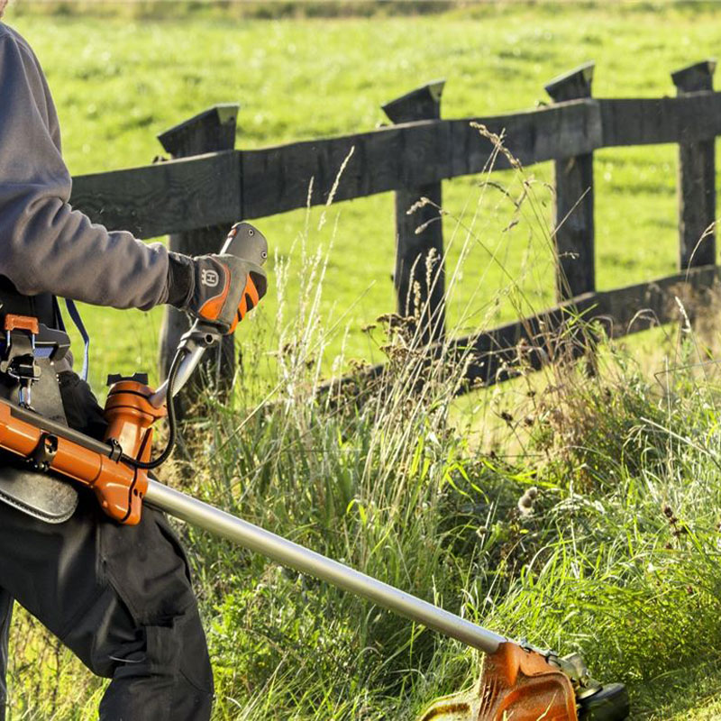 Grass Cutting - Image 2